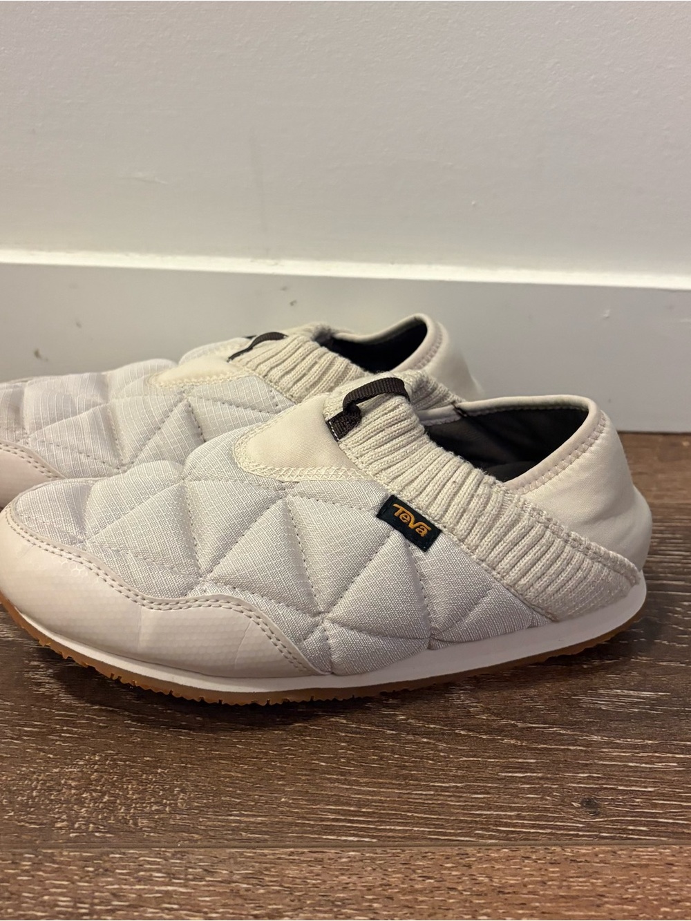 Teva Women's ReEmber Satinya Quilted Slip On Shoes Size 6